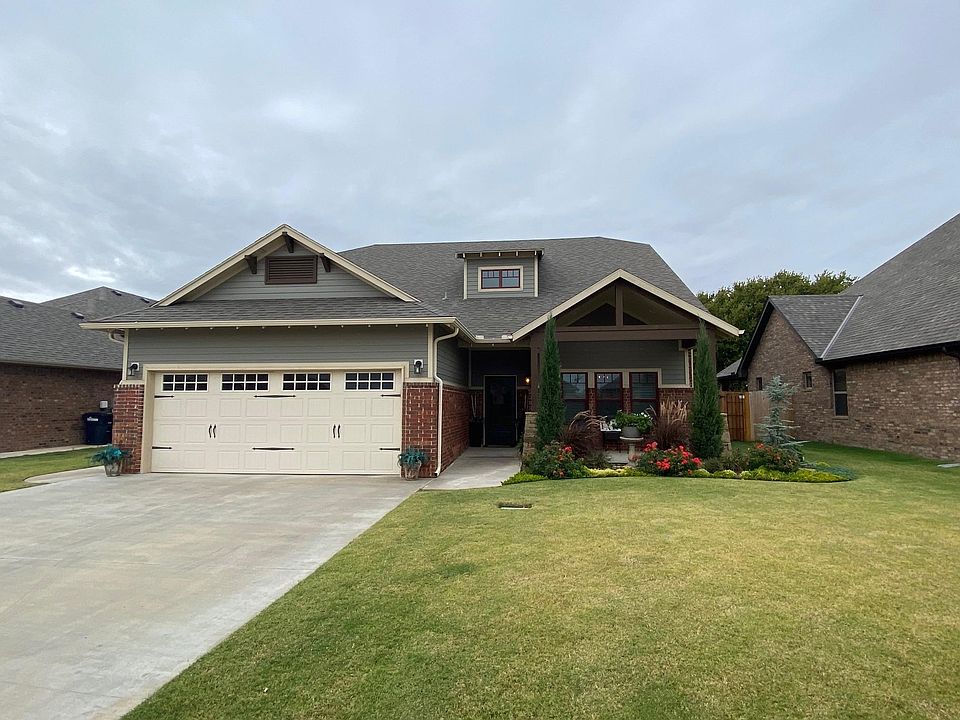 1st image of 916 Stonebridge Village Dr