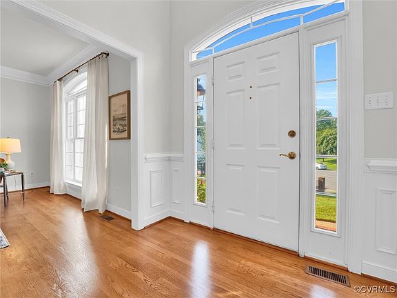 5th image of 7900 Blueberry Hill Ct
