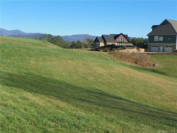 5th image of 64 Gracie Ln