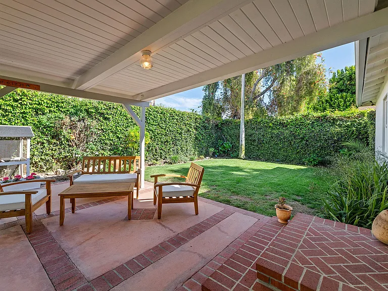 13422 Isis Ave — Photo 14