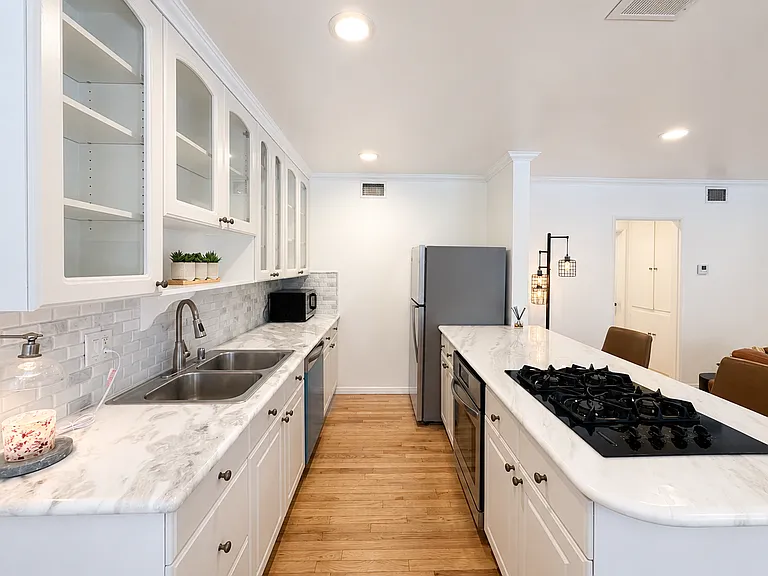 834 Lincoln Blvd #102 — Photo 5