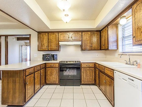 4th image of 10316 Dover Dr