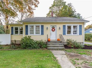 21 Dodgingtown Rd, Newtown, CT 06470