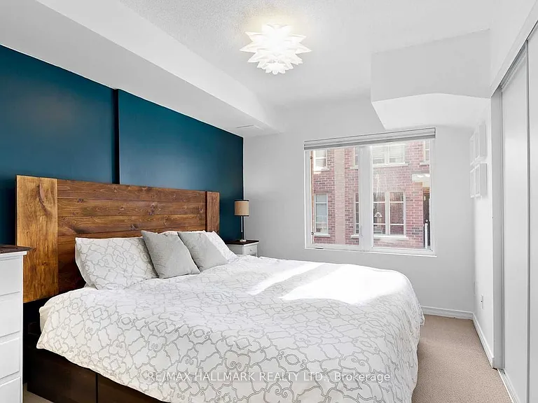 11 Ruttan St #122 — Photo 11