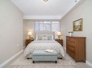 115 Bonis Ave #408, Toronto, ON M1T 3S4