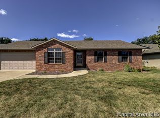 1901 Turtle Creek Dr, Chatham, IL 62629
