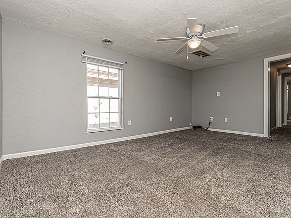 2nd image of 208 N 1st St