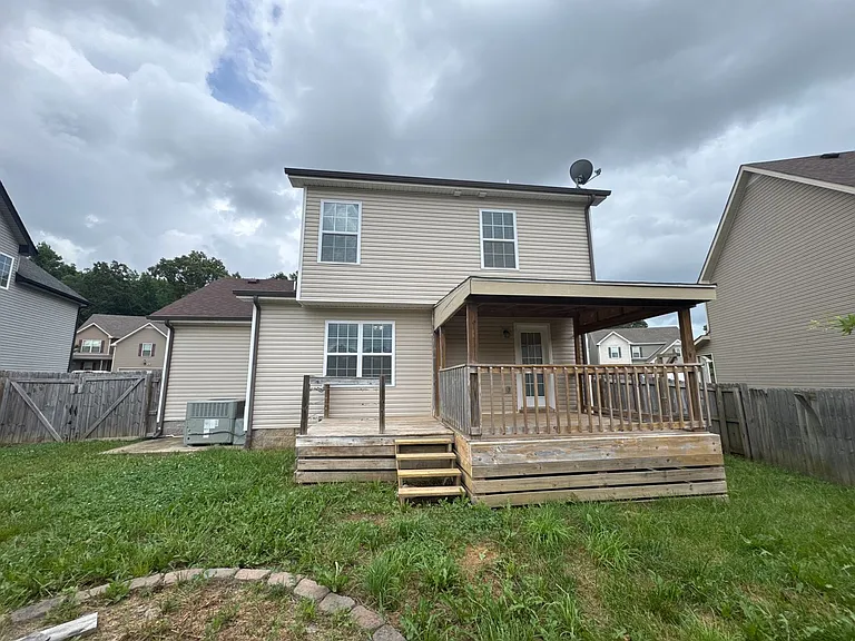 612 Fox Path Ln — Photo 16