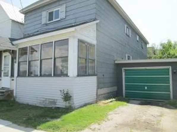 303 Sheridan Dr, Sault Sainte Marie, MI 49783