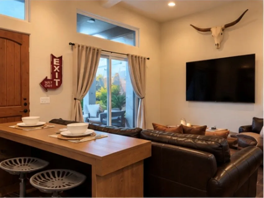 1 bed, 700 sqft, $2,200 — Photo 4