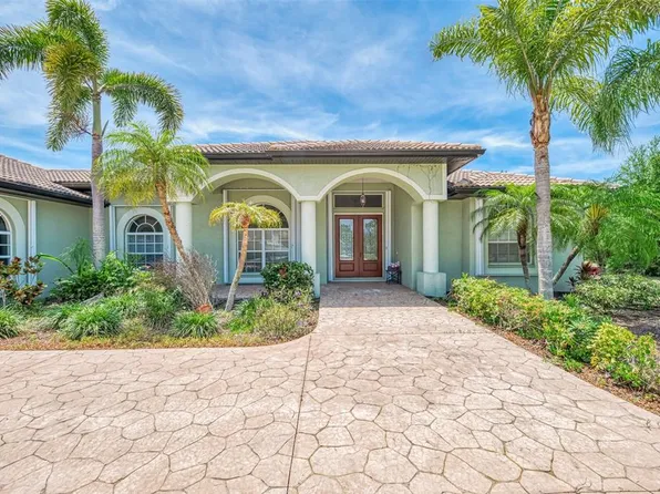900 Park Place Dr, Englewood, FL 34223