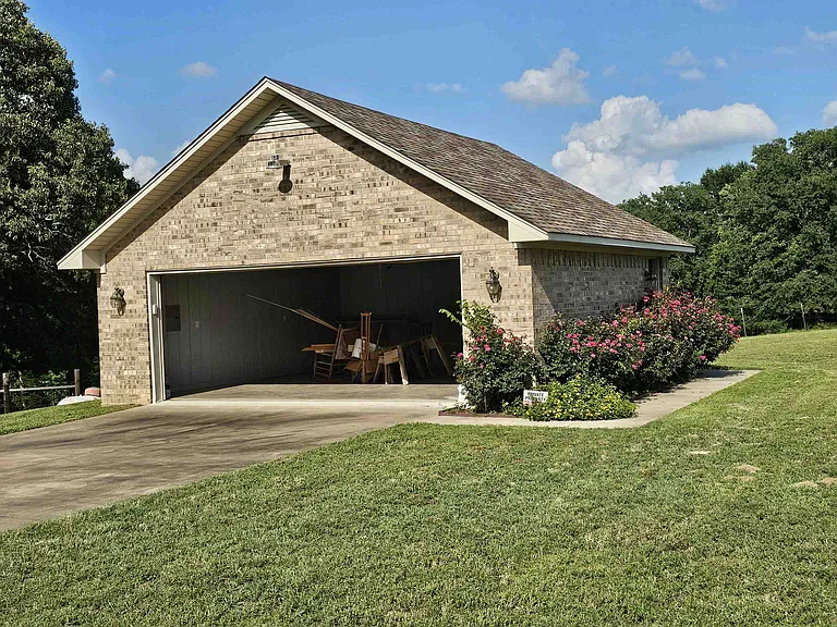1316 County Road 236 E — Photo 21