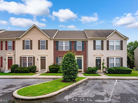 2nd image of 1006 Meadow View Dr