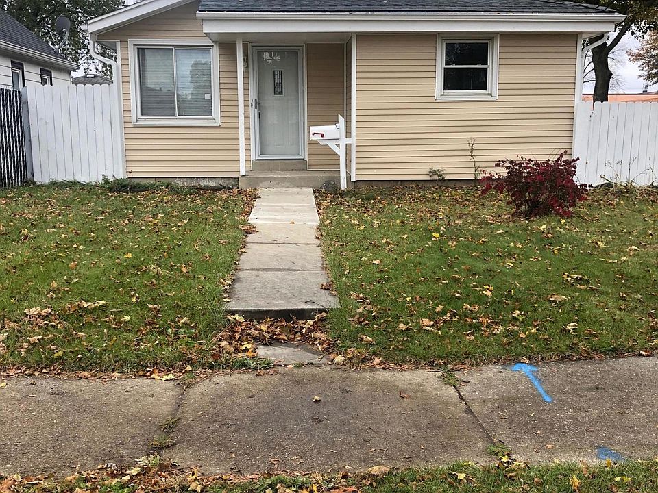 1st image of 5975 N 79th St