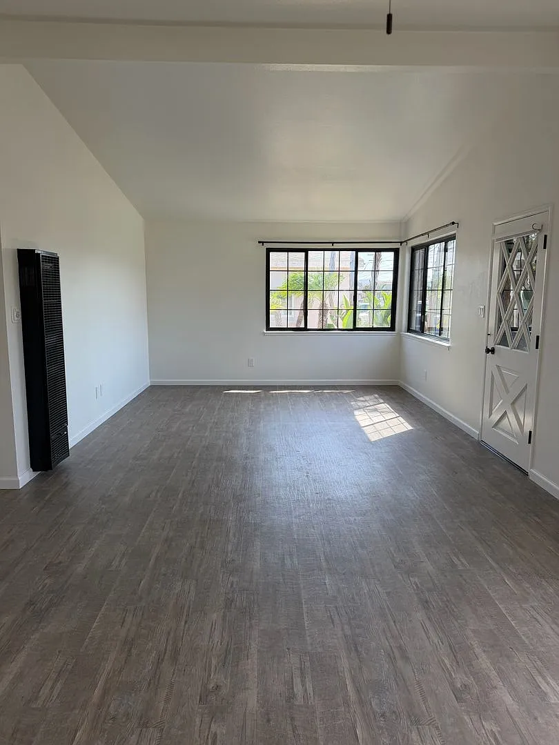 Remodeled single story, 3 bedroom, 2 car garage! — Photo 4