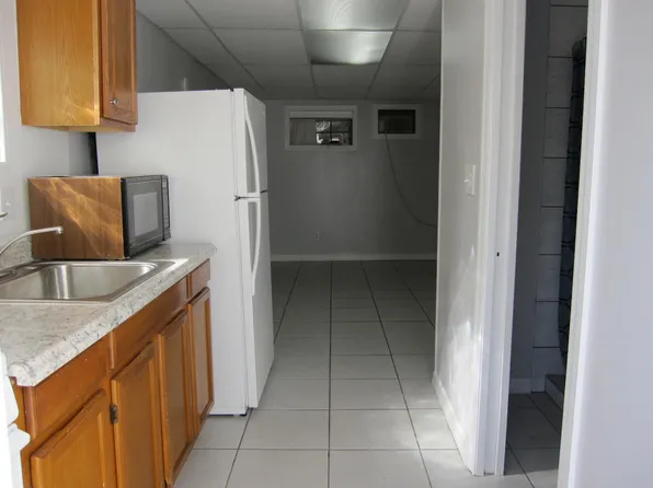 28 N Grosse Ave APT C, Tarpon Springs, FL 34689
