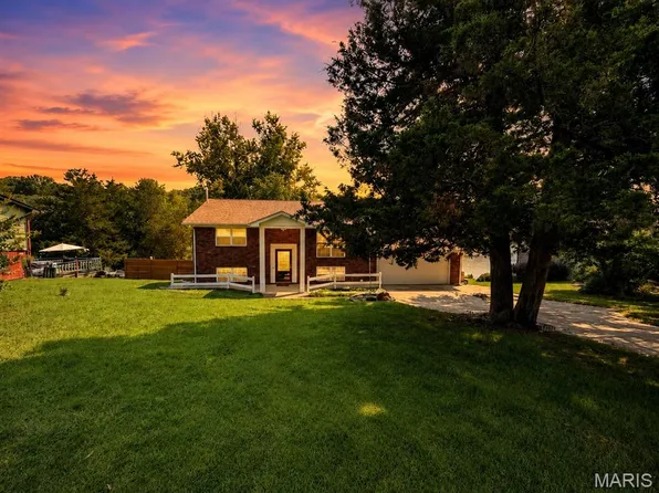 3660 W Lakeview Dr, House Springs, MO 63051