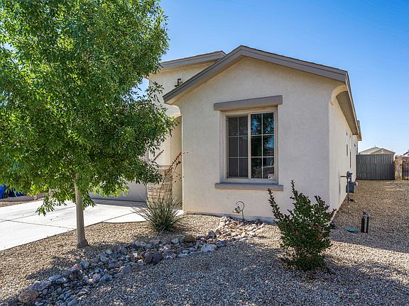 2nd image of 4632 Toluca Ave