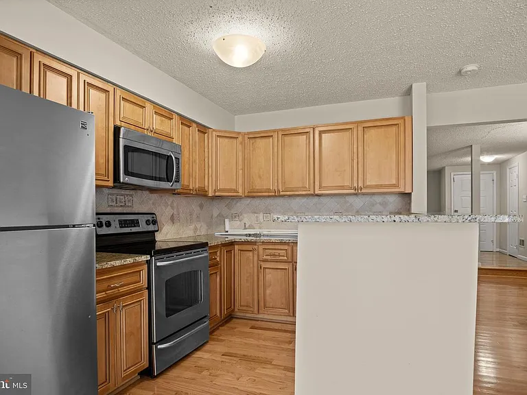 1602 Oak Spring Way — Photo 12