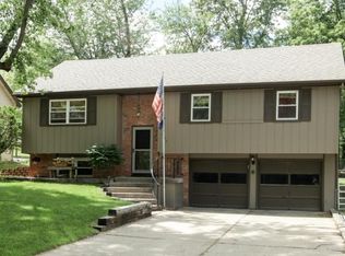 1206 S Prairie Ter, Liberty, MO 64068