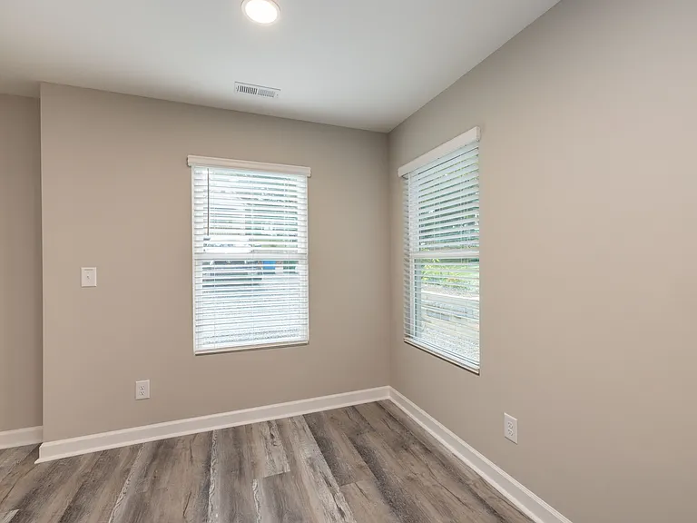 810 Long St — Photo 11