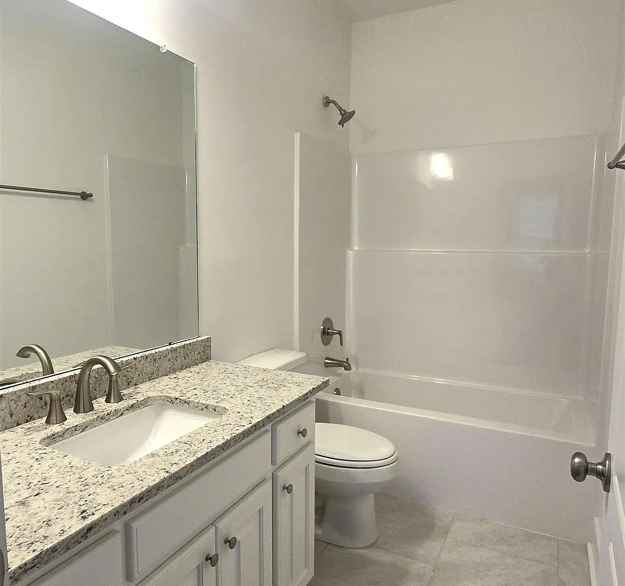 3 bed, 1789 sqft, $2,700 — Photo 4