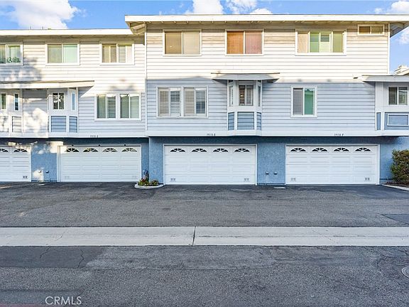 3rd image of 19110 Beachcrest Ln APT E