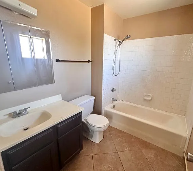 4546 W 18th Pl — Photo 5