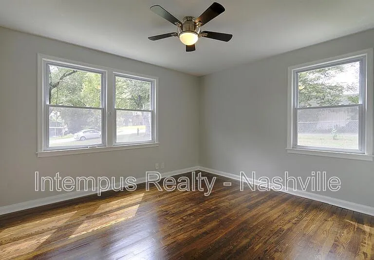 98 Oriel Ave — Photo 10
