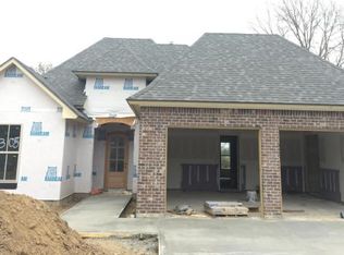 305 Capstone Xing, Lafayette, LA 70506