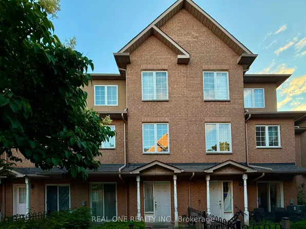 12 Saint Moritz Way #6, Markham, ON L3R 4E8