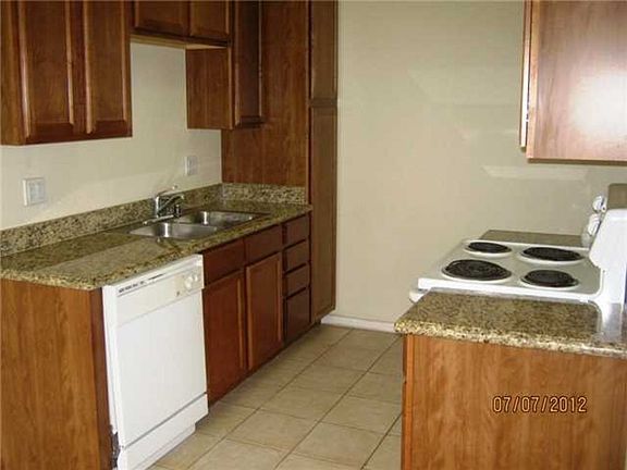 2nd image of 1240 North Broadway