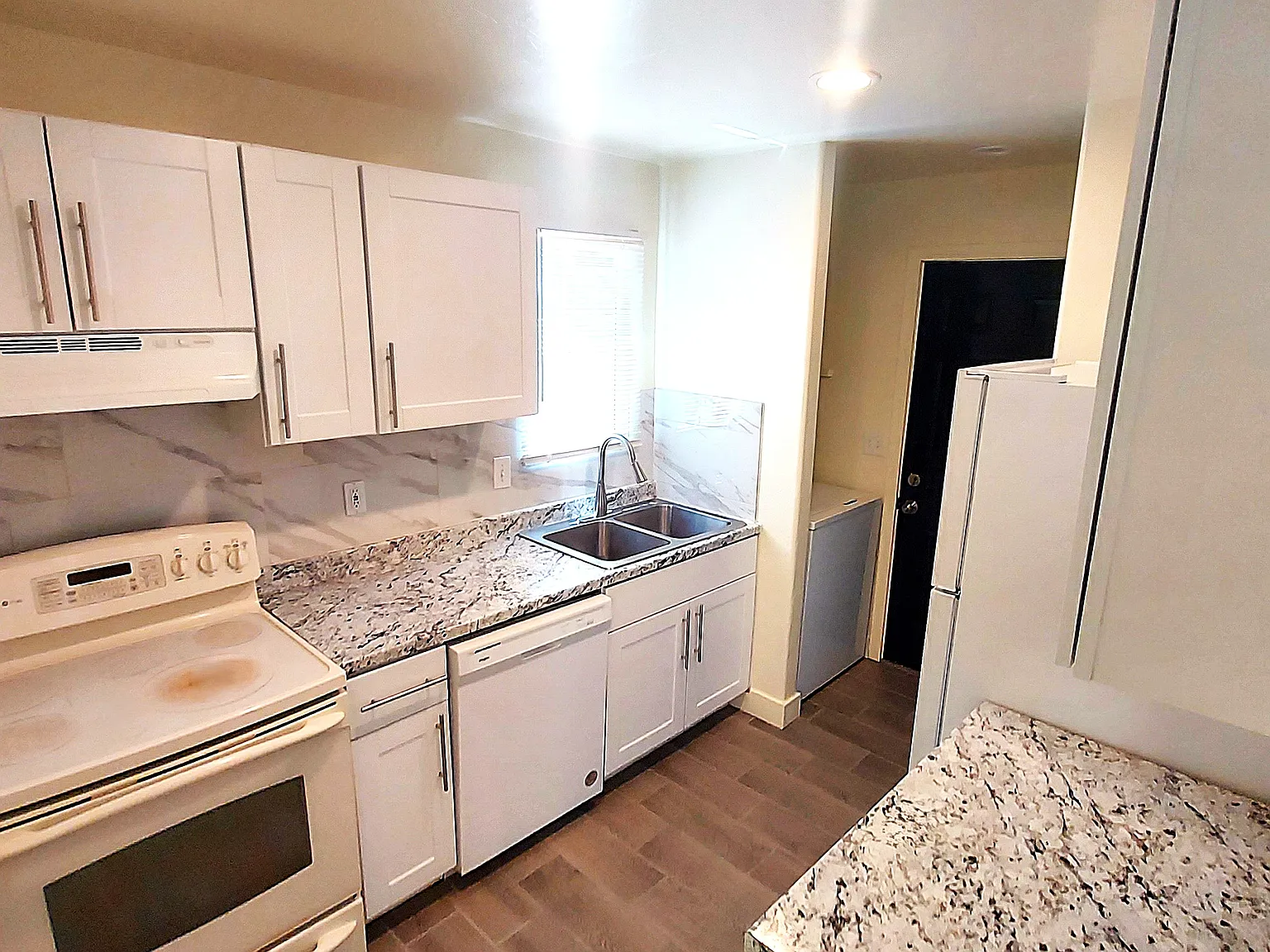 2719 N Flanwill Blvd — Photo 2