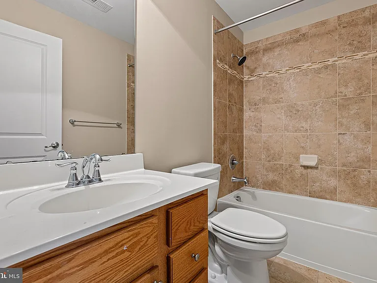 1220 Carrick Ct — Photo 15