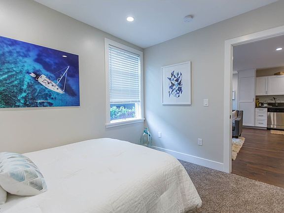 2nd image of 1325 18th St APT 105