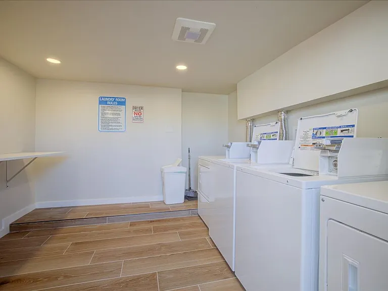 1604 N Forgeus Ave — Photo 26