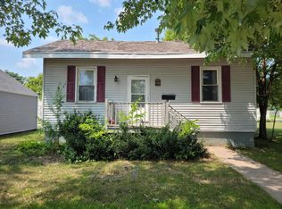 803 N Michigan St, Prairie Du Chien, WI 53821