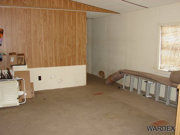 4th image of 634 Mead Ln