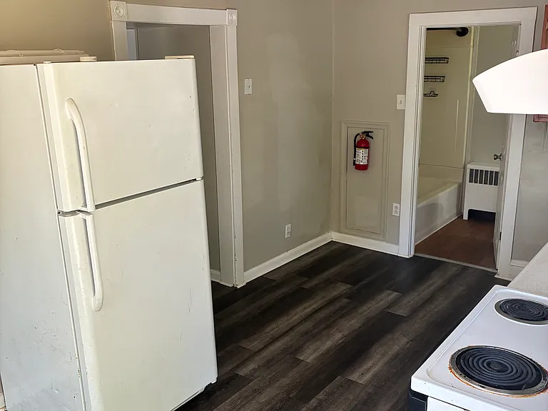 340 N Hook Rd #1 — Photo 1