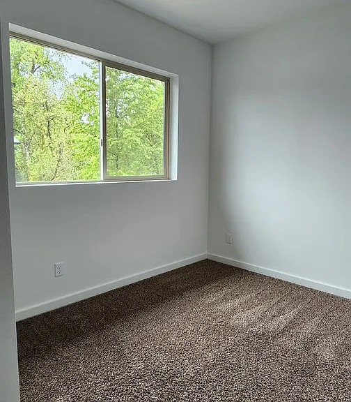 Ames Creek Apartments — Photo 25