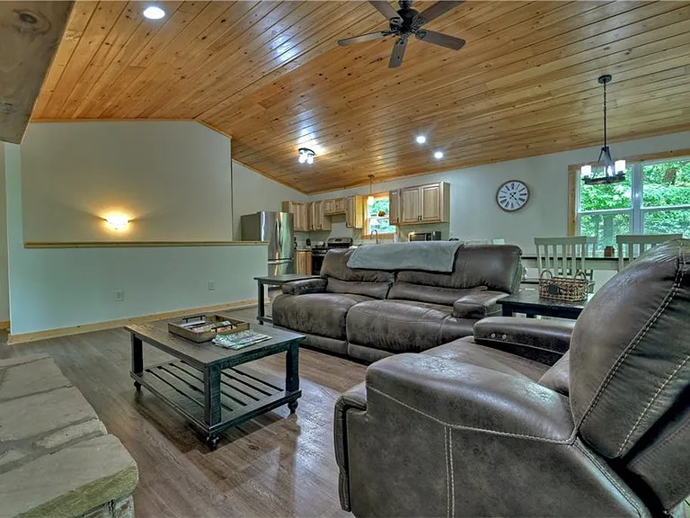 298 Spindrift Ct — Photo 7