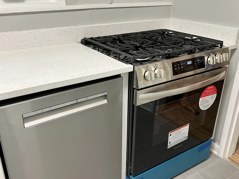 Dishwasher & Stove