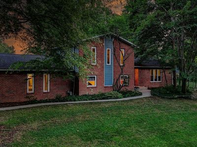 812 Eaglewood Dr, Zionsville, IN, 46077