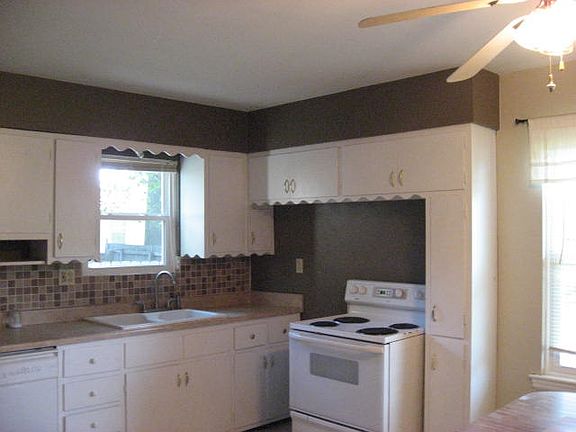 4th image of 1110 S Dexter Ave