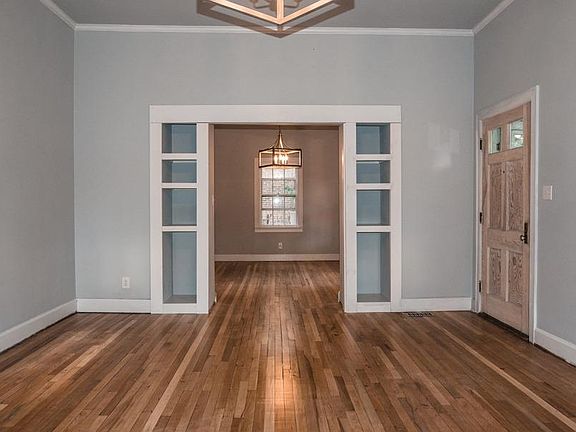 5th image of 239 Montgomery Ave