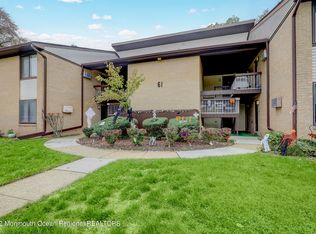 61 Amberly Dr UNIT D, Manalapan, NJ 07726