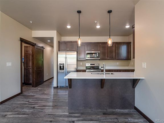 3rd image of 310 Fox Springs Cir #203