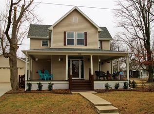 206 W Pecan St, Rogers, AR 72756
