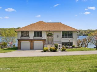 4202 Brooksview Rd, Lenoir City, TN 37772