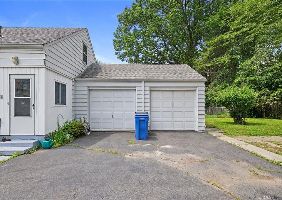 262 Branford St Hartford, CT, 06112 Apartments for Rent Zillow